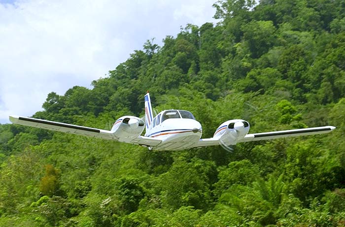 Air Charter, Aircrafts, Helicopters, Costa Rica Aircharter, Costa Rica Travel,Seneca